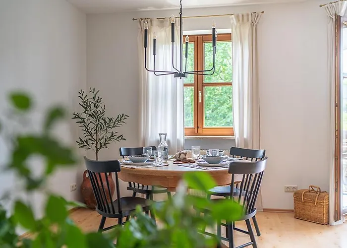 Stilvolle Seewohnung In Utting